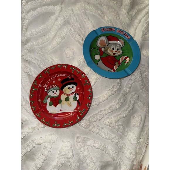 Vintage Ashtray Christmas Tin McCrory Corp Made in Hong Kong 5.5" - Picture 2 of 3